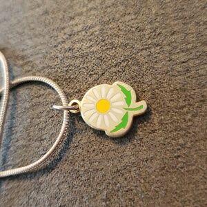 Sterling Silver Daisy Pendant Necklace – Enamel Flower on .925 Chain